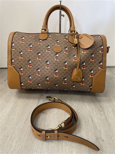 disney per gucci astuccio|mickey mouse Disney Gucci.